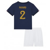 Francuska Benjamin Pavard #2 Domaci Dres za djecu SP 2022 Kratak Rukav (+ Kratke hlače)